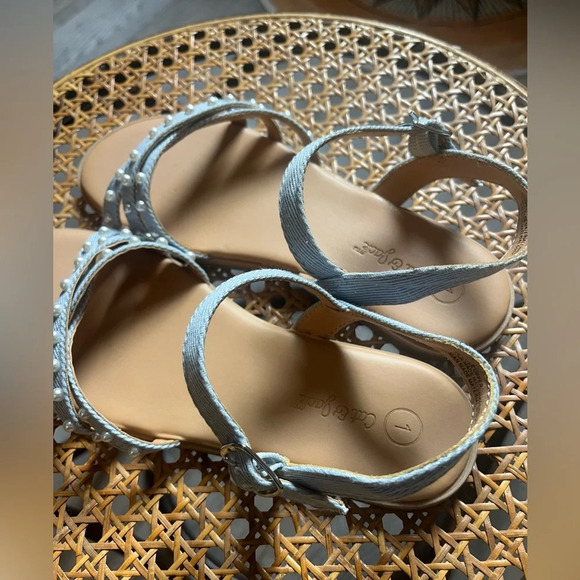 Like new pearl denim girls sandals size 1 - Picture 2 of 6